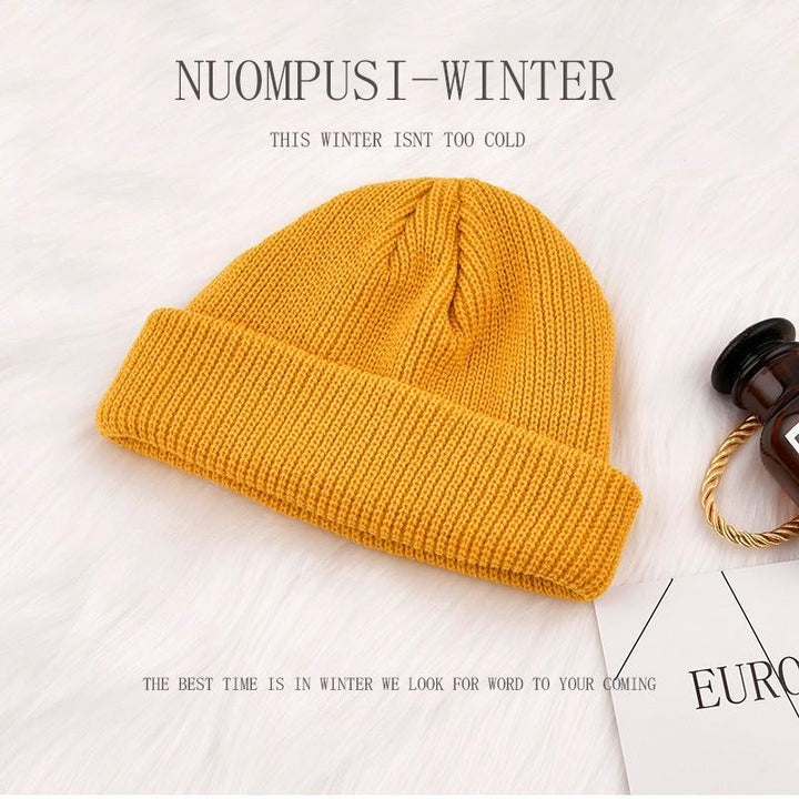 Autumn and winter short knitted hat